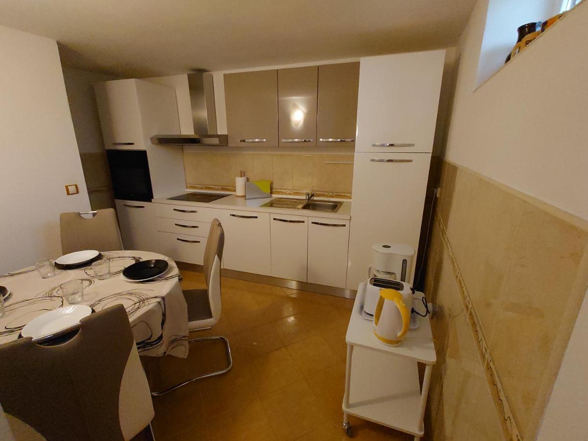 Apartmani Lea Jadranovo Esterno foto