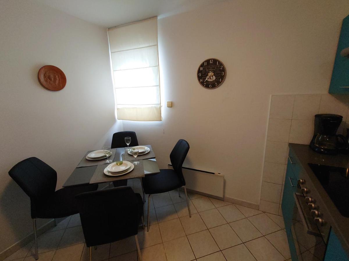 Apartmani Lea Jadranovo Esterno foto